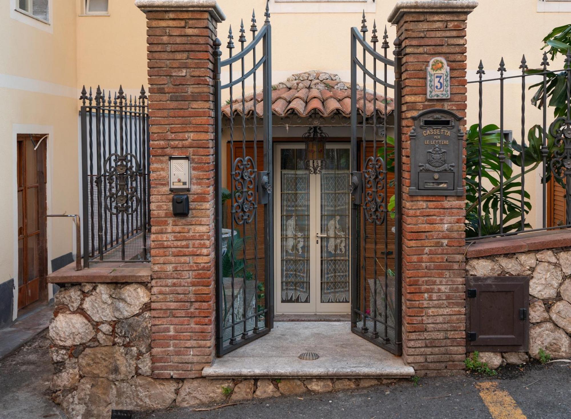 Casa D'Arte Taormina Lejlighed Eksteriør billede